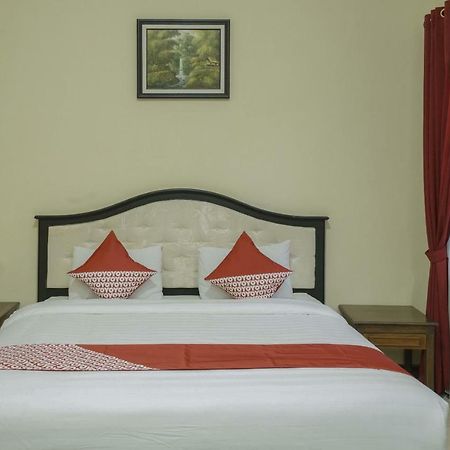 Oyo 804 Ndalem Maharani Guest House Yogyakarta Esterno foto